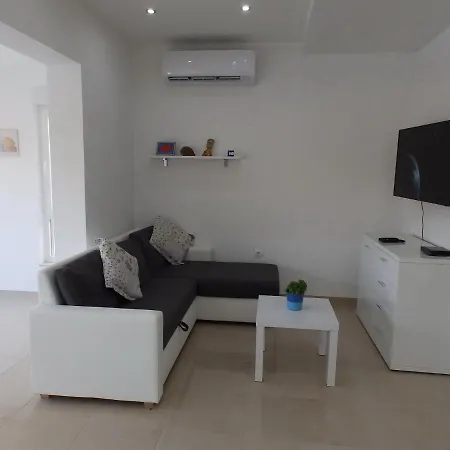 Apartman By The Sea Savar, Dugi Otok - 11540 *